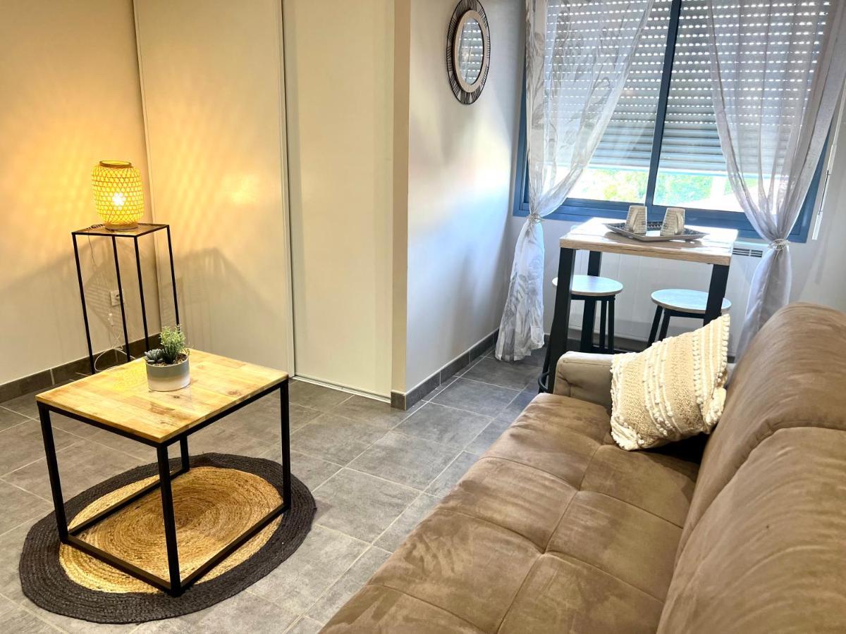 Appart Hotel Cozy Proche Centre, Parking Montbéliard Eksteriør billede